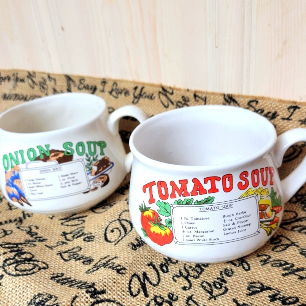 Collectablelot of 2 soup mugs recipe printed on the outside tomato, onion